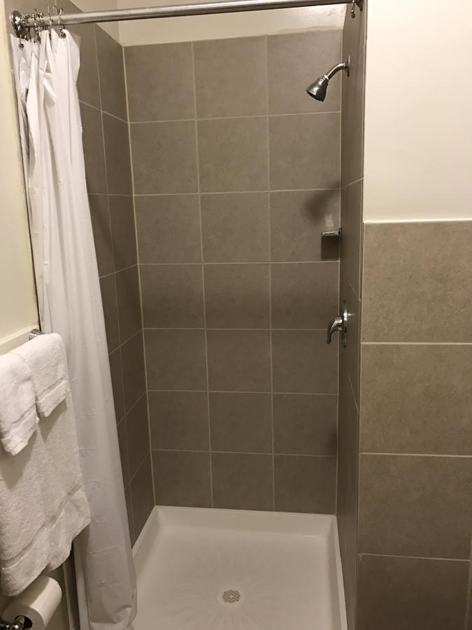 Waterbury Big Apple Motel المظهر الخارجي الصورة