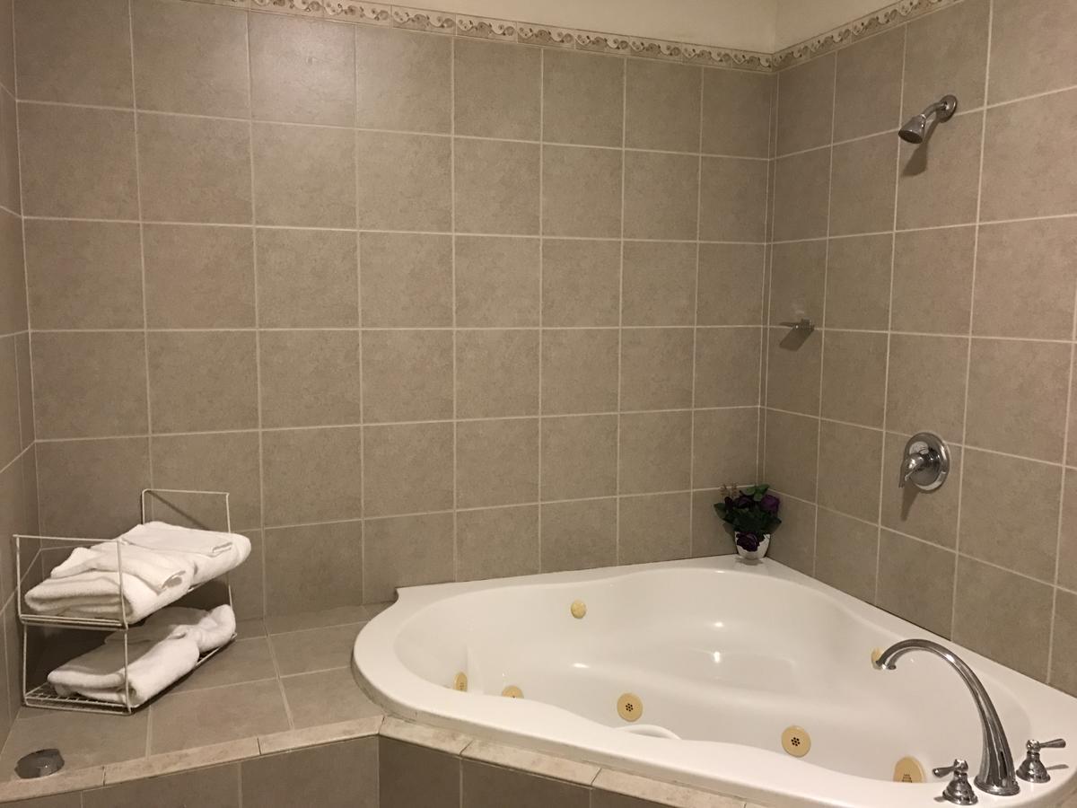 Waterbury Big Apple Motel المظهر الخارجي الصورة