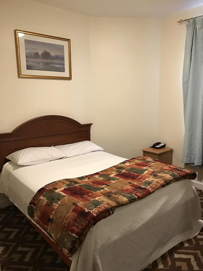 Waterbury Big Apple Motel المظهر الخارجي الصورة