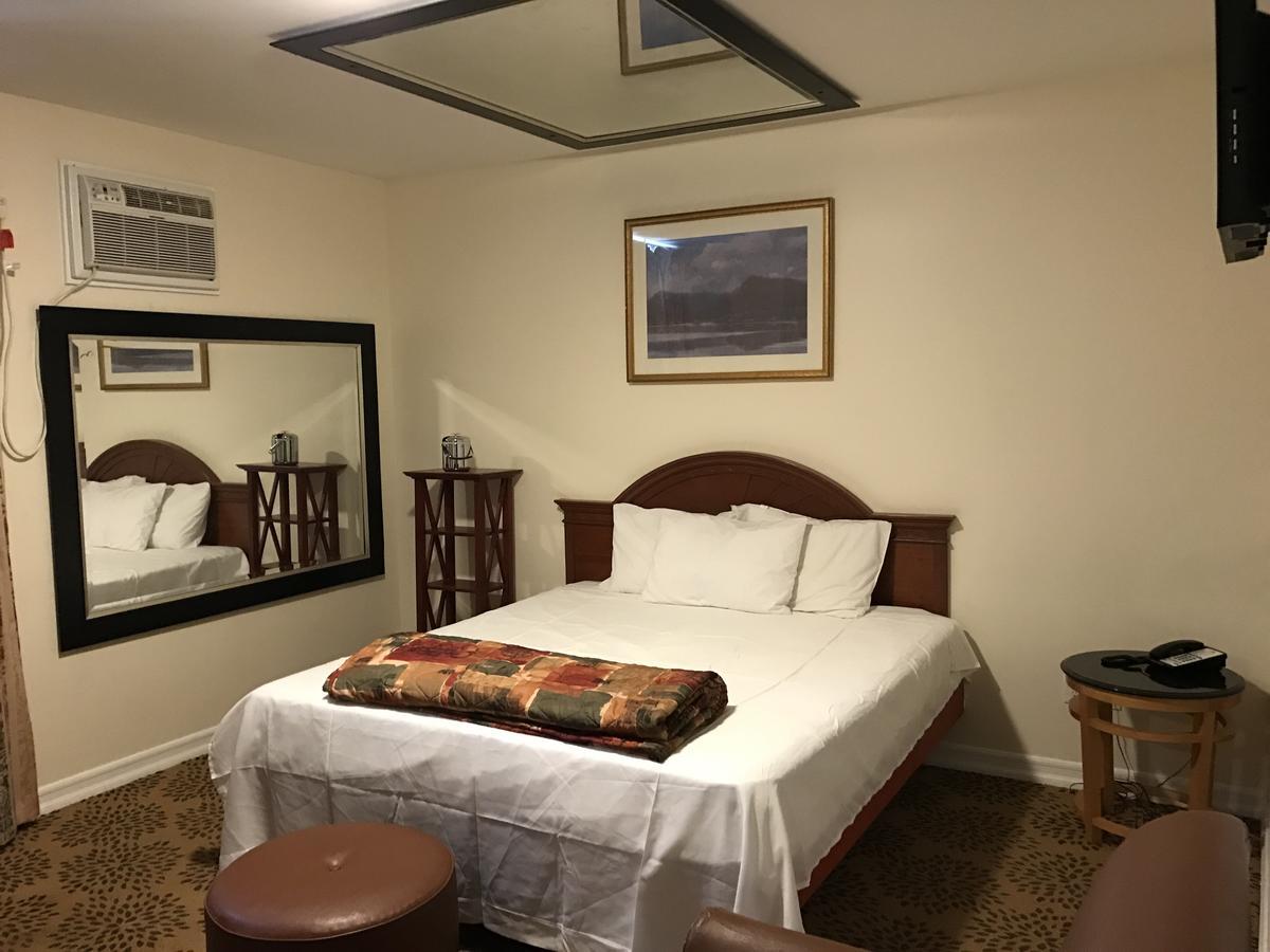 Waterbury Big Apple Motel المظهر الخارجي الصورة